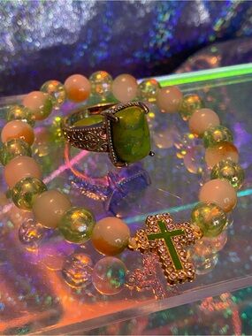 Mojave Green Turquoise Ring Set Green Cross Beaded Stretch Bracelet Size 8